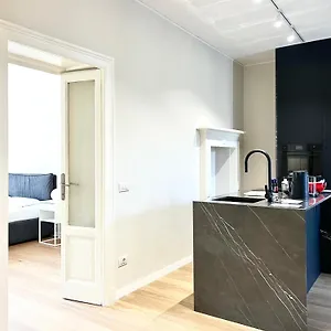 https://apt-comecasa-fashion-mantova.it-lombardy.com